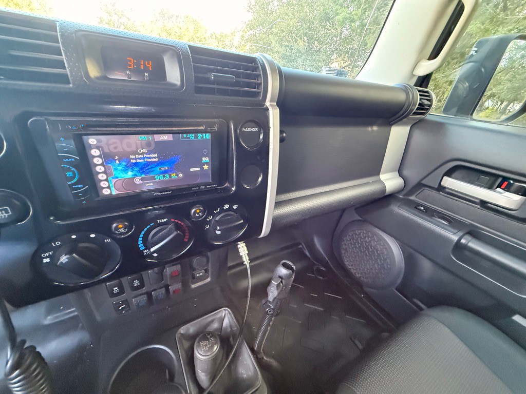 2010 Toyota FJ Cruiser Image 52