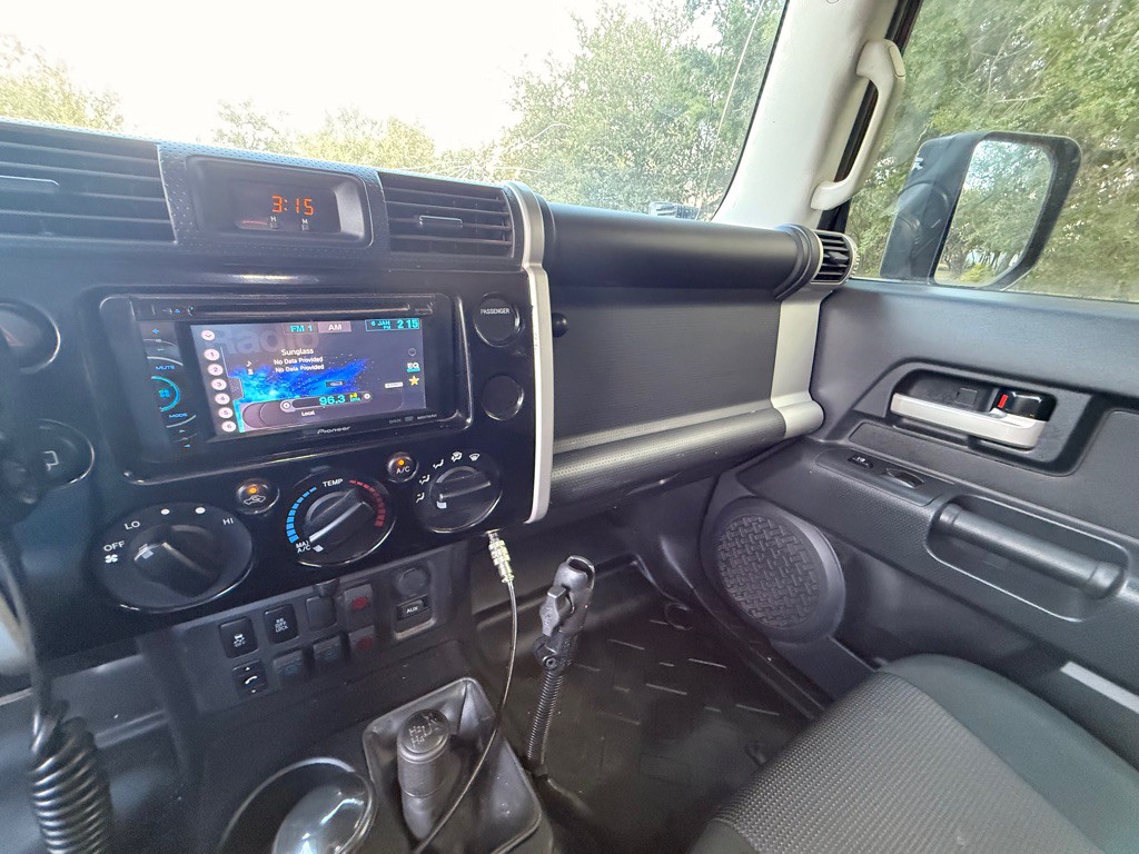 2010 Toyota FJ Cruiser Image 60