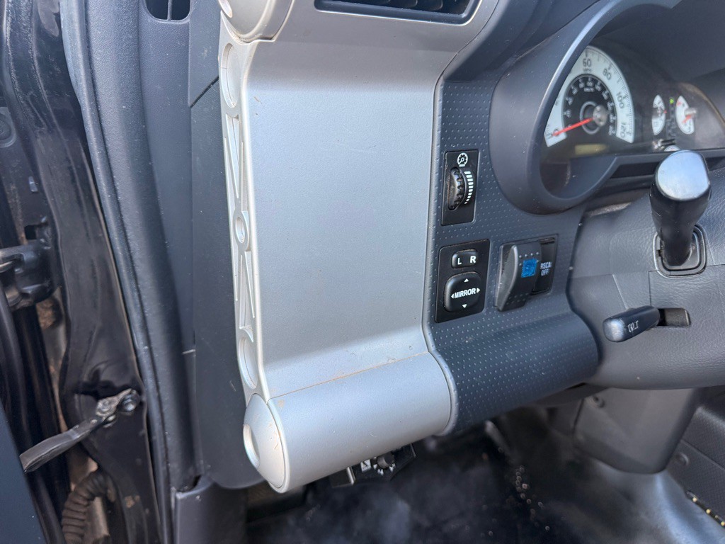 2010 Toyota FJ Cruiser Image 61