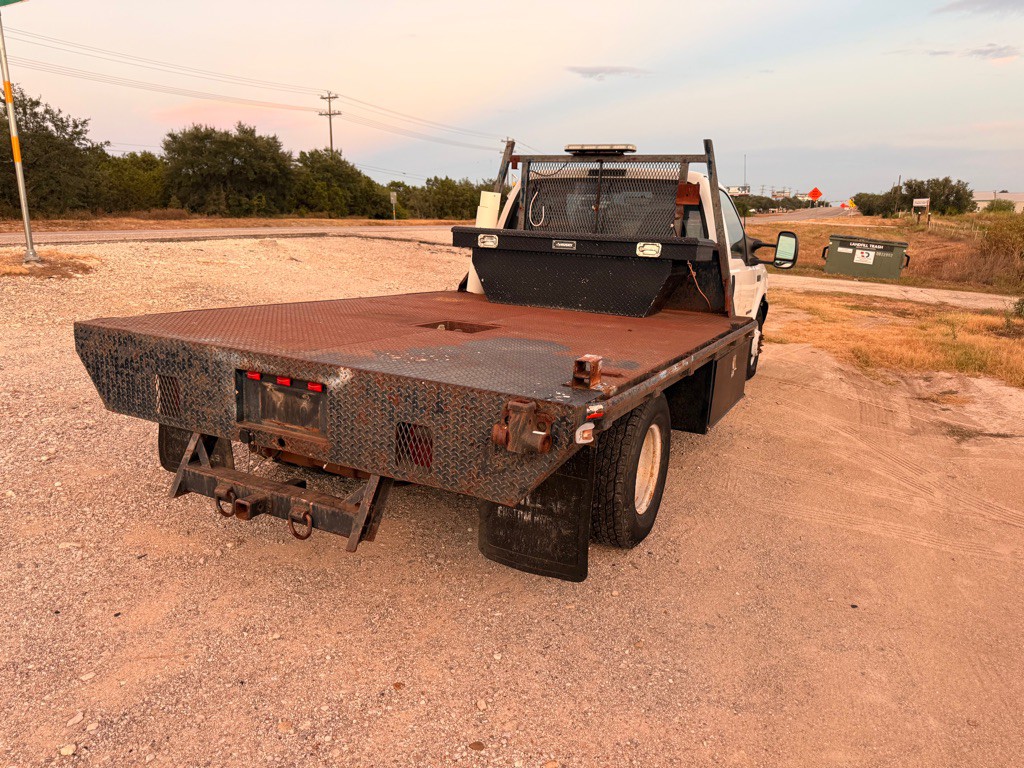 2002 Ford F-350 Image 8
