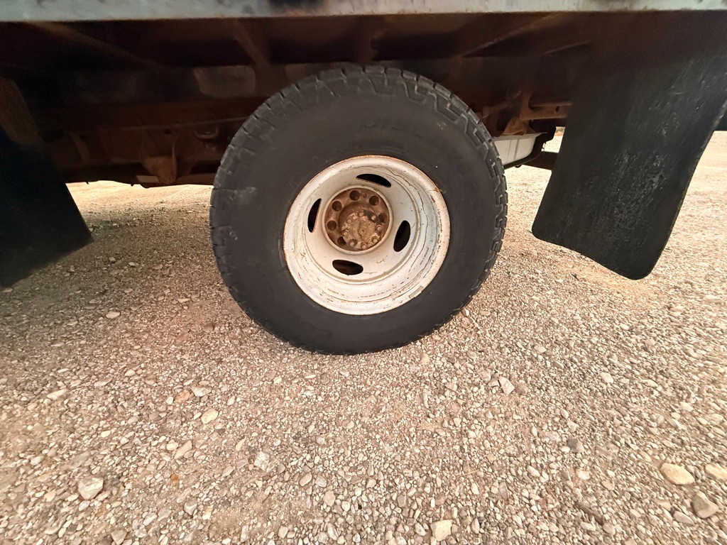2002 Ford F-350 Image 14