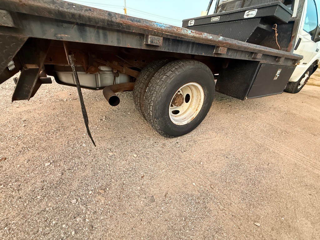 2002 Ford F-350 Image 15
