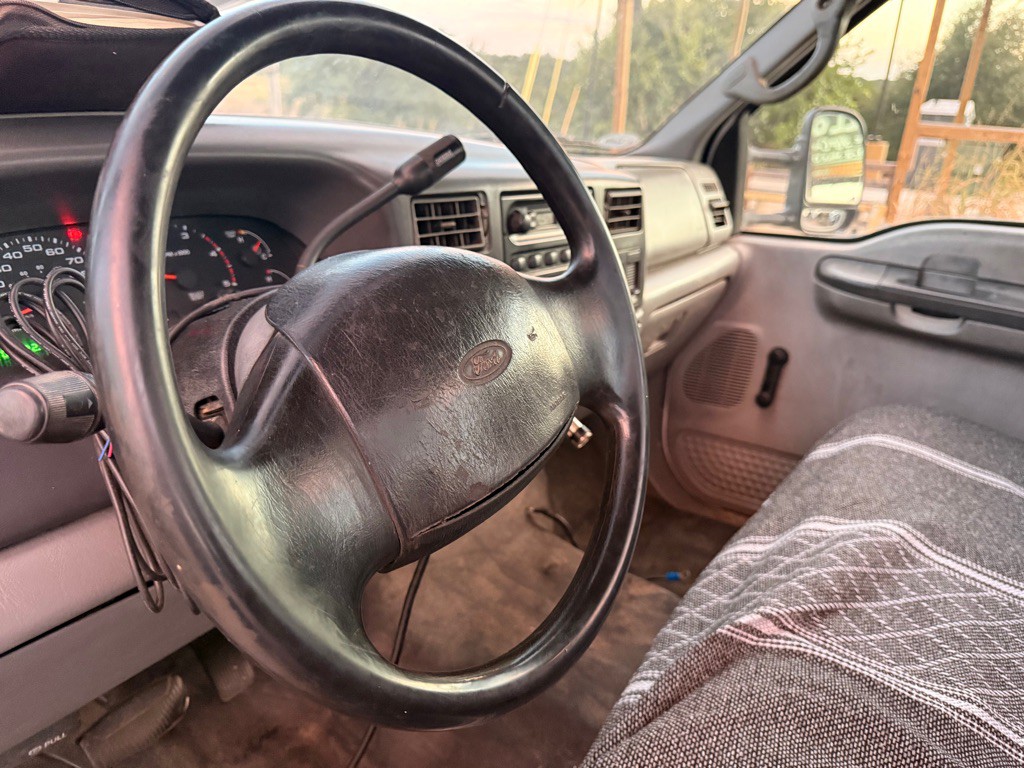 2002 Ford F-350 Image 18