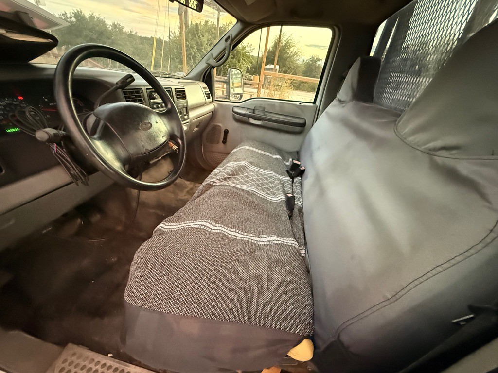 2002 Ford F-350 Image 22
