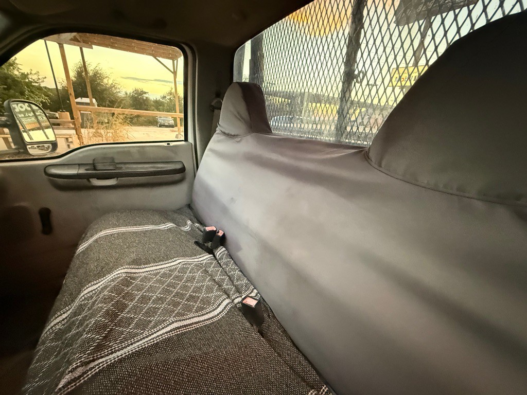 2002 Ford F-350 Image 23