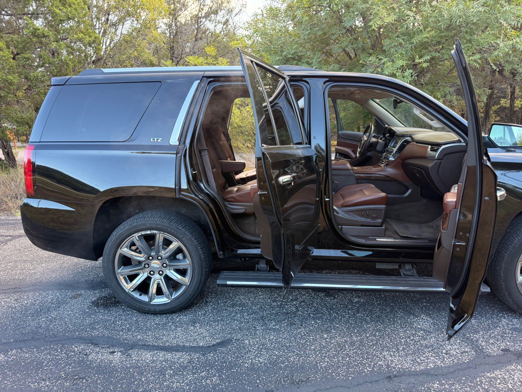 2015 Chevrolet Tahoe Image 11
