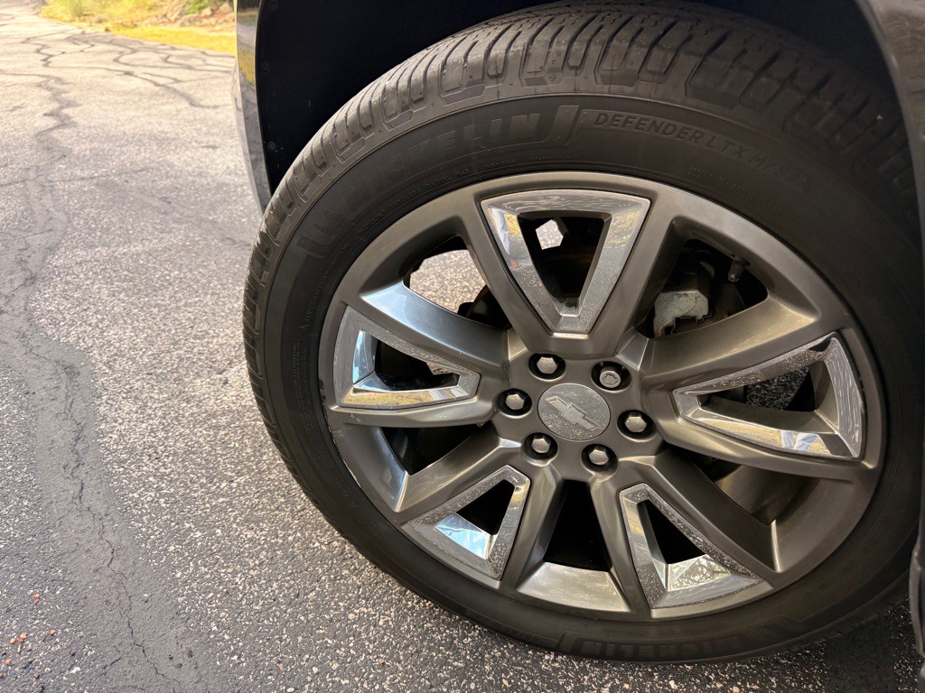 2015 Chevrolet Tahoe Image 25