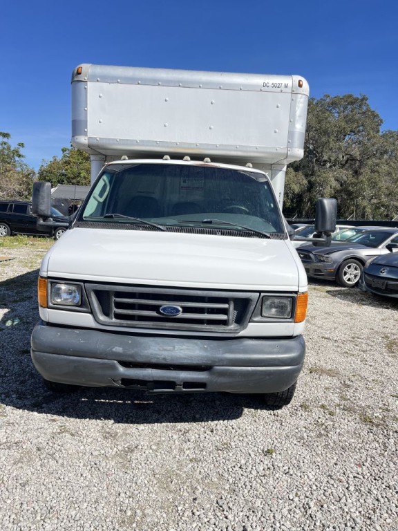 2006 Ford Econoline Image 3