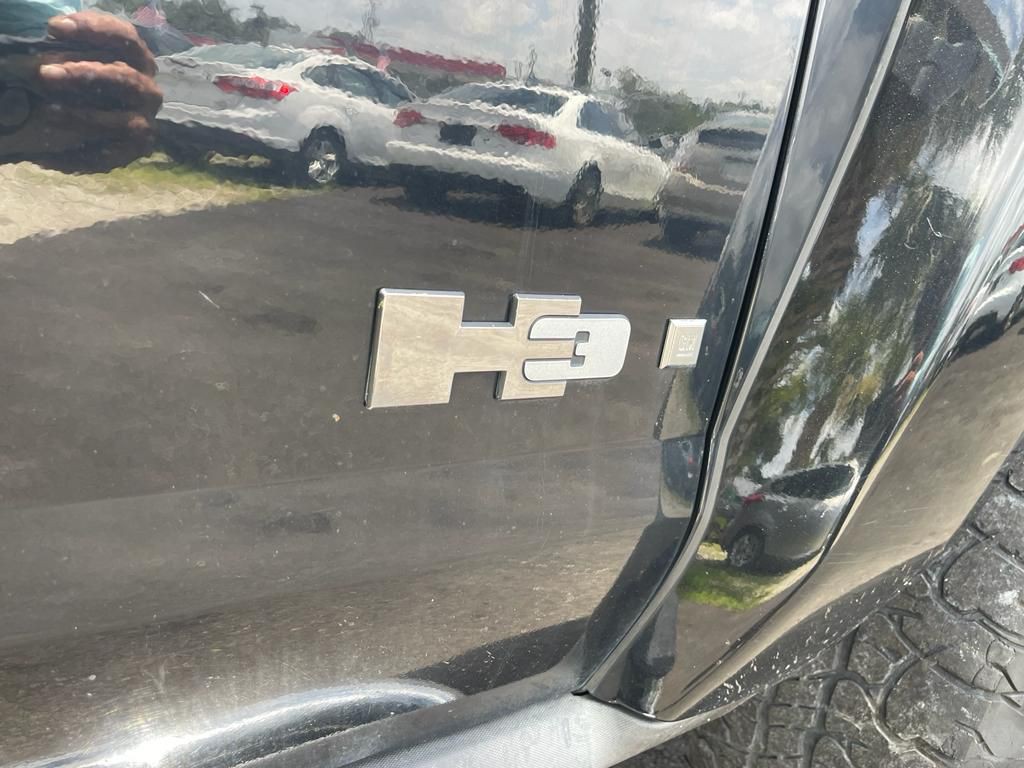 2006 HUMMER H3 Image 11