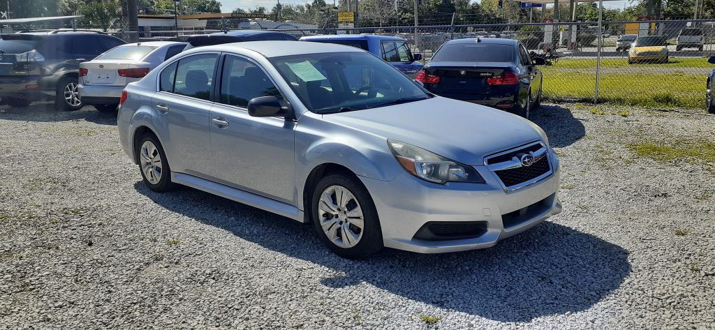 2013 Subaru Legacy Image 1