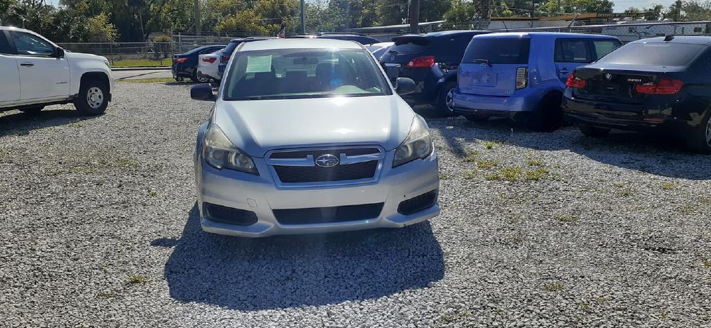 2013 Subaru Legacy Image 2
