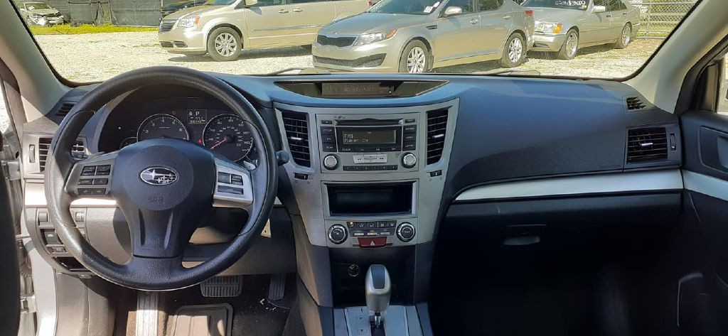 2013 Subaru Legacy Image 7