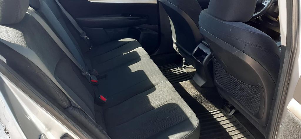 2013 Subaru Legacy Image 13