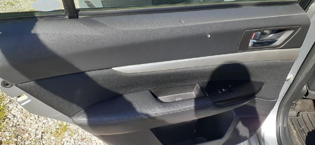 2013 Subaru Legacy Image 17