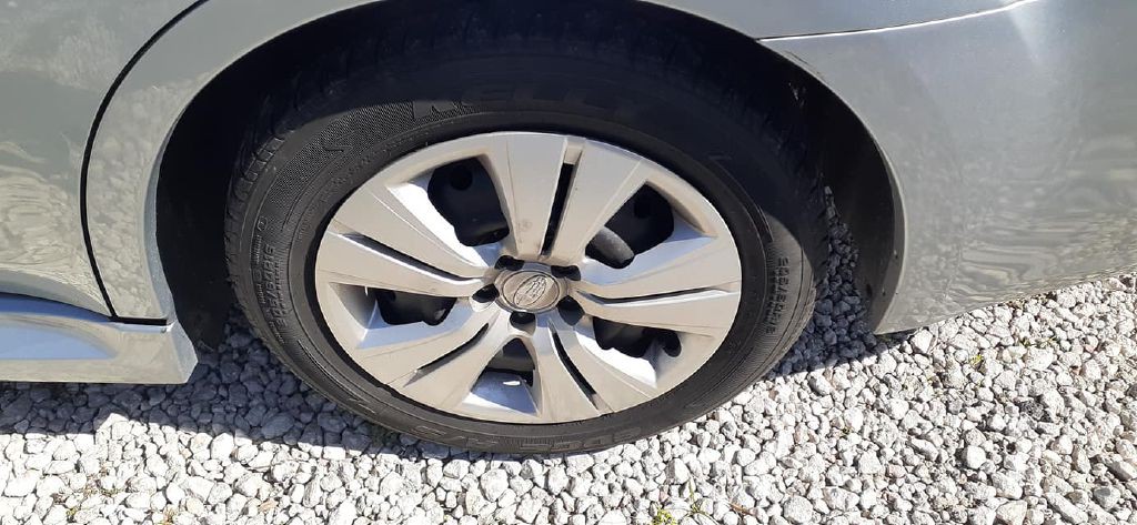 2013 Subaru Legacy Image 18