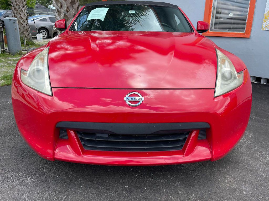 2012 Nissan 370Z Image 2