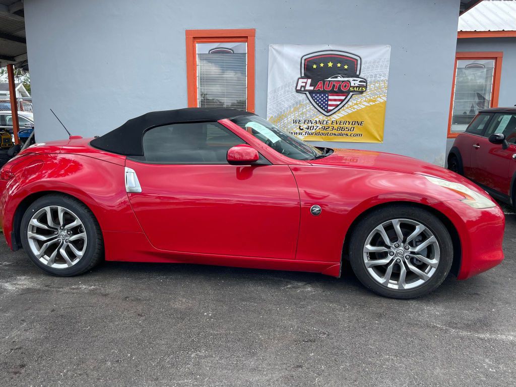 2012 Nissan 370Z Image 16