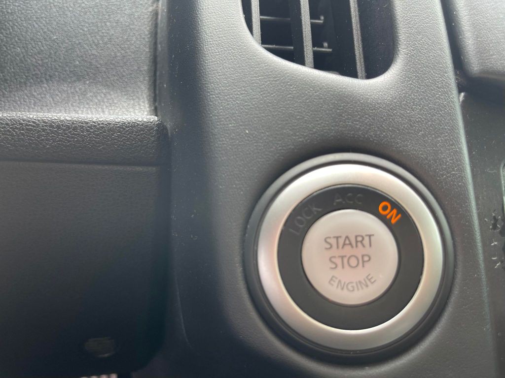 2012 Nissan 370Z Image 21