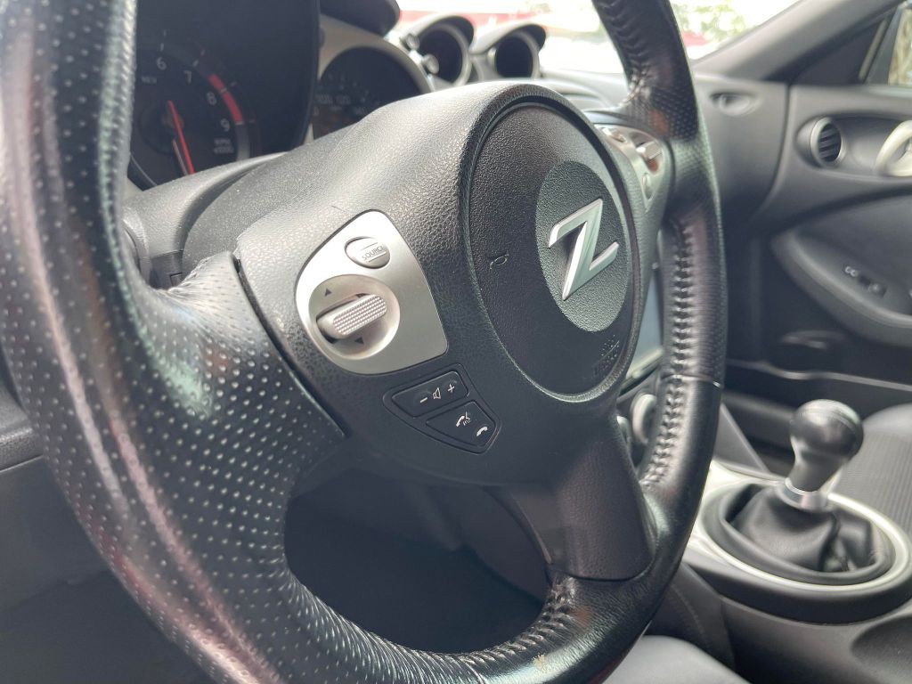 2012 Nissan 370Z Image 22