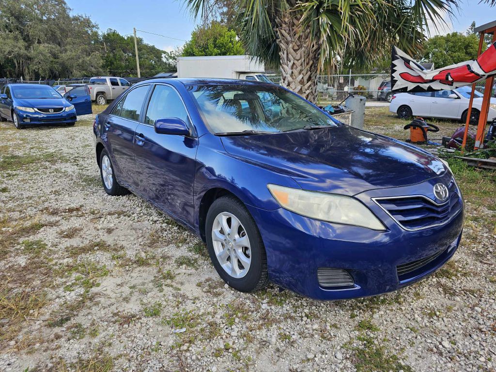 2010 Toyota Camry Image 2