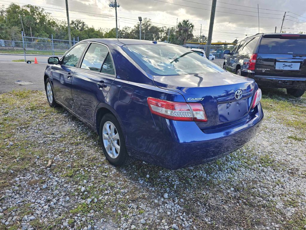 2010 Toyota Camry Image 5