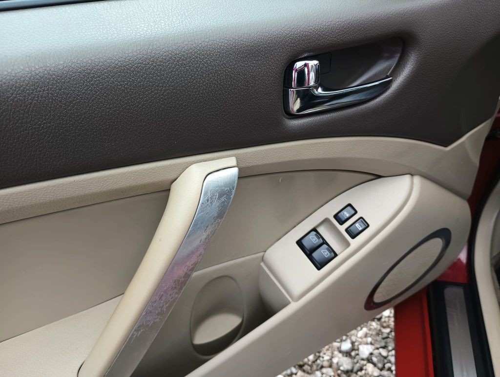 2005 INFINITI G35 Image 8