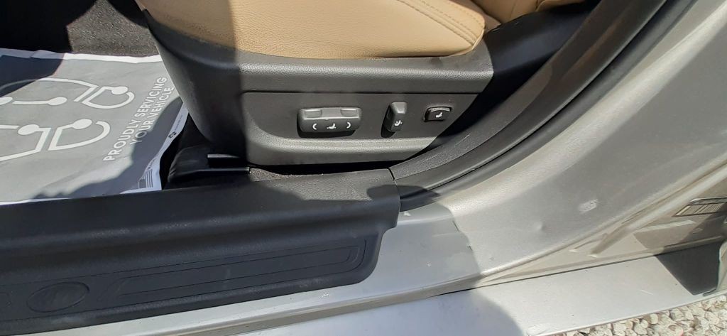 2011 Kia Optima Image 9