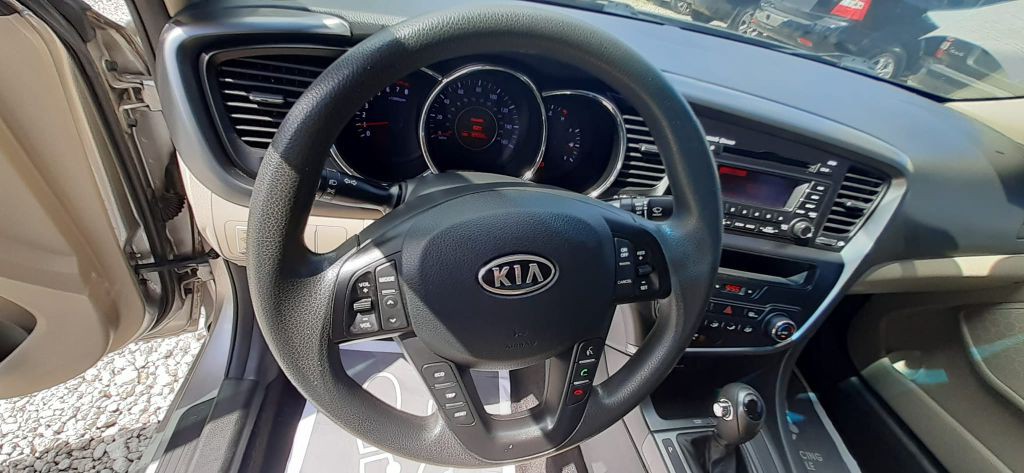 2011 Kia Optima Image 10