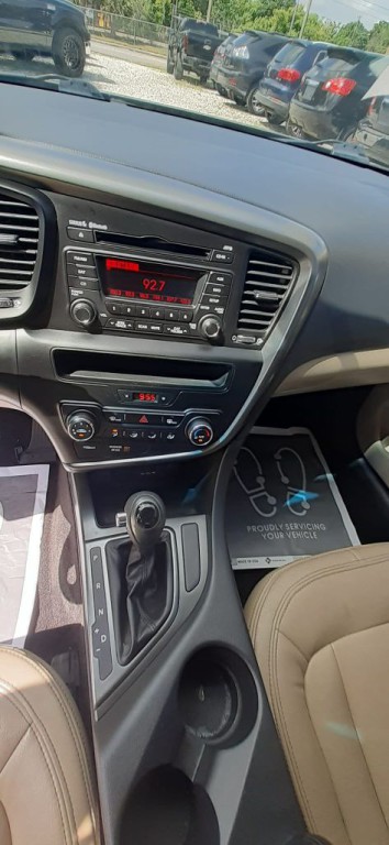 2011 Kia Optima Image 11