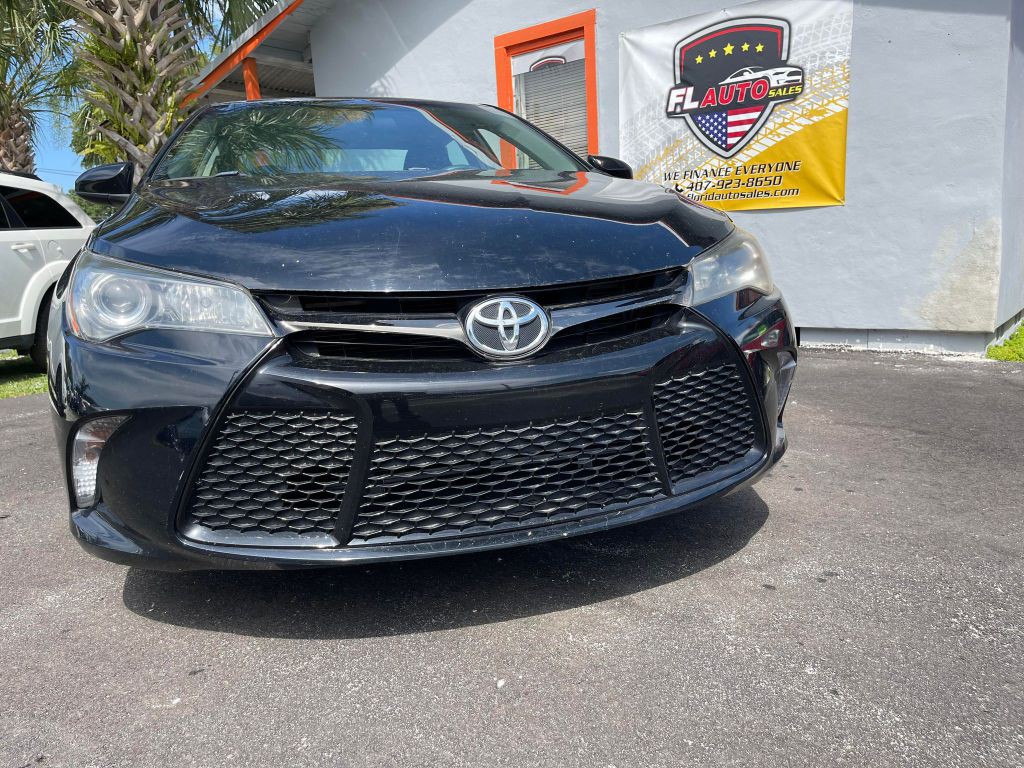 2017 Toyota Camry Image 6