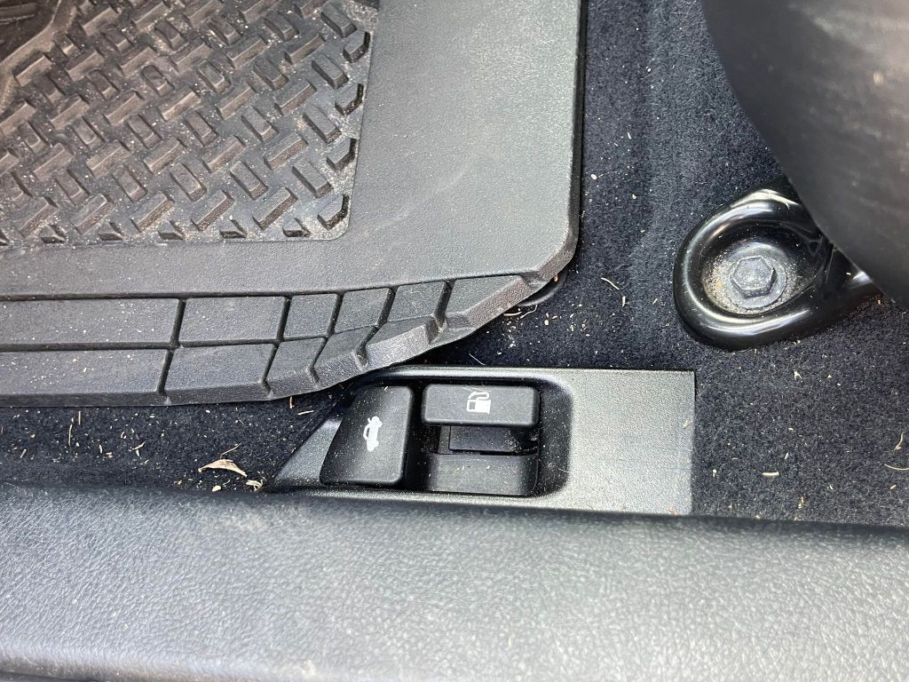 2017 Toyota Camry Image 15