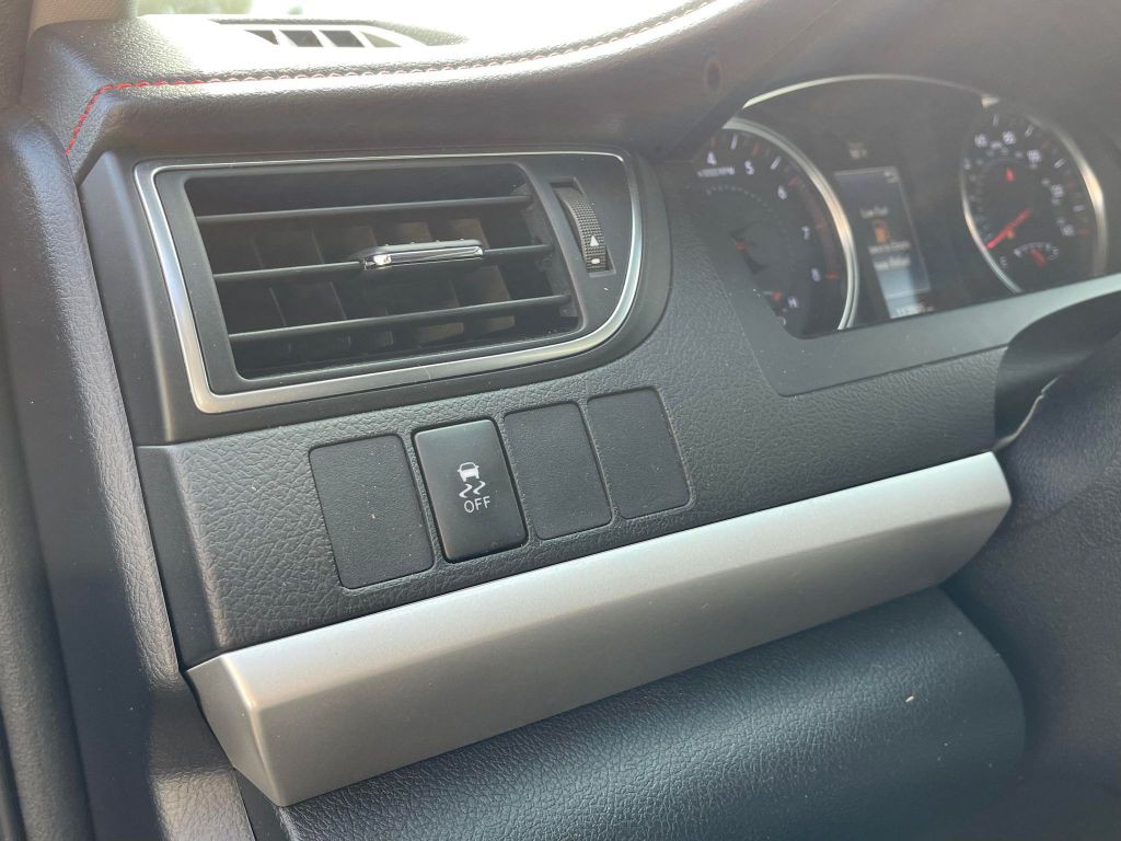 2017 Toyota Camry Image 24