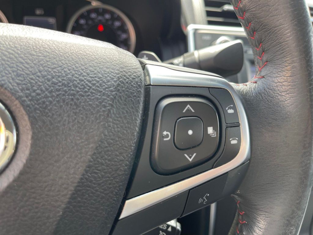 2017 Toyota Camry Image 35