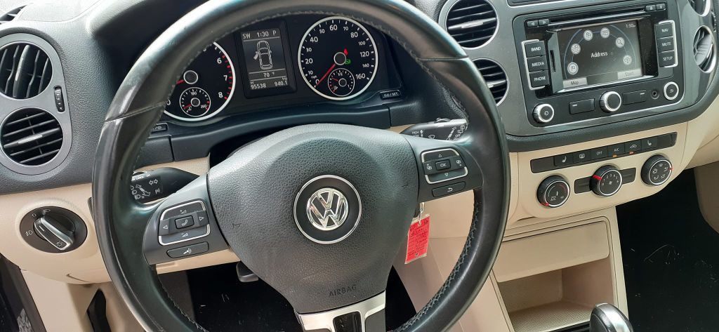 2013 Volkswagen Tiguan Image 9