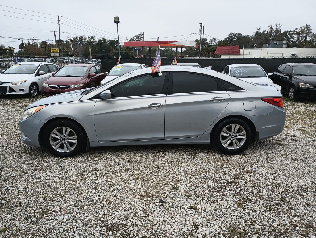 2013 Hyundai Sonata Image 1