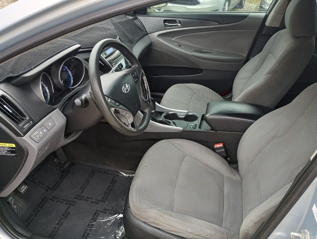 2013 Hyundai Sonata Image 8
