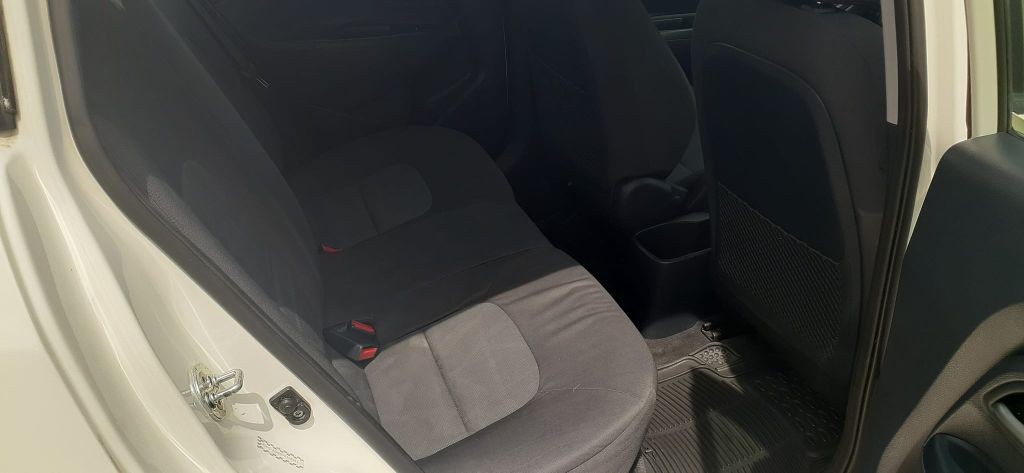 2017 Kia Rio Image 10