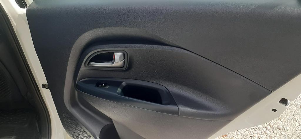 2017 Kia Rio Image 11