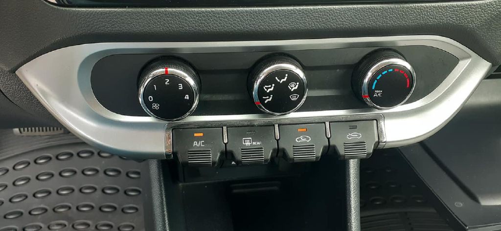 2017 Kia Rio Image 20