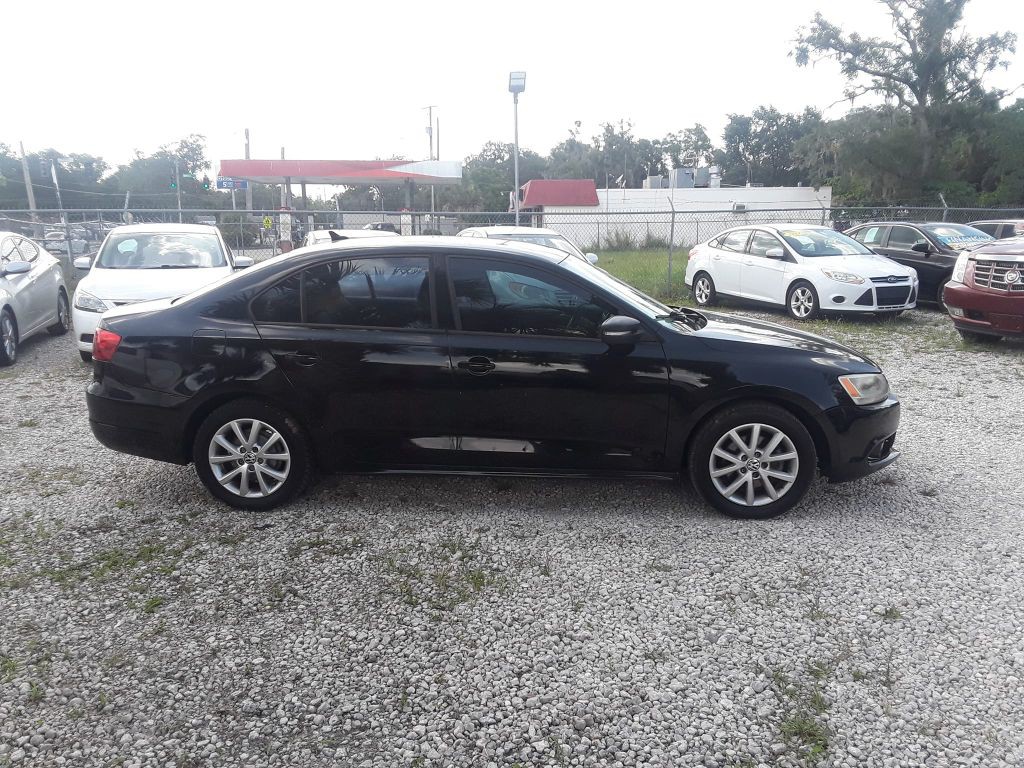 2011 Volkswagen Jetta Image 3
