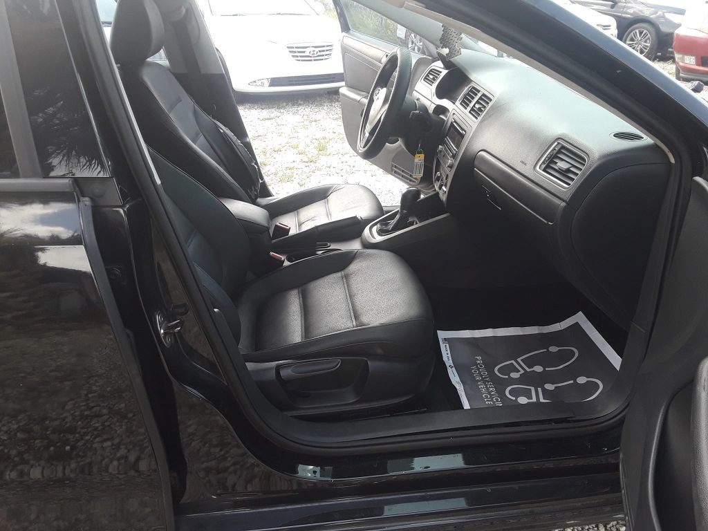 2011 Volkswagen Jetta Image 6
