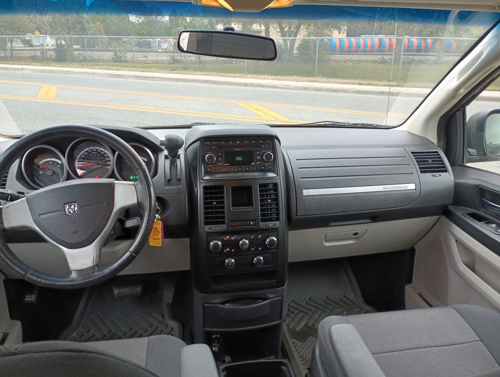 2008 Dodge Grand Caravan Image 7