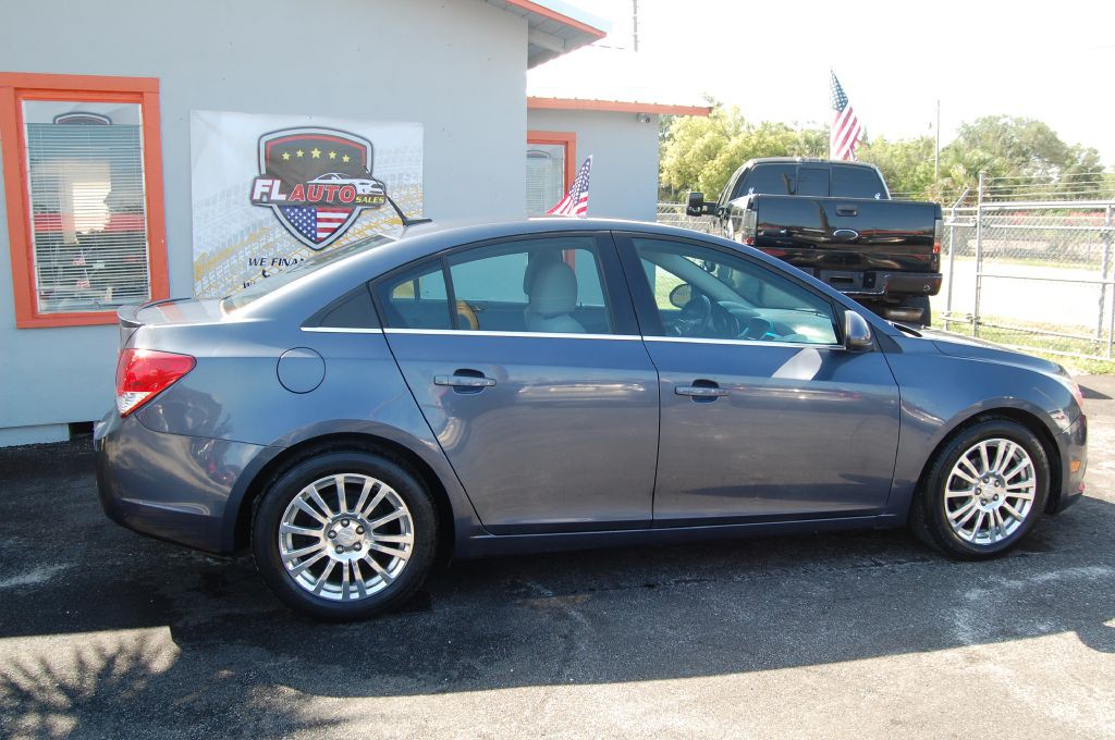 2013 Chevrolet Cruze Image 3