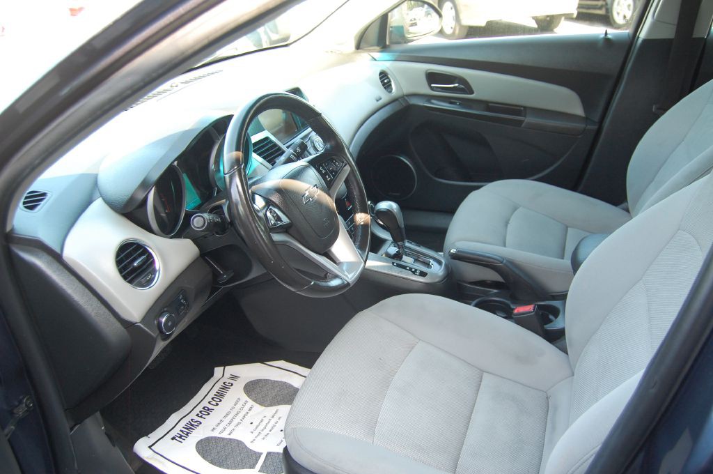 2013 Chevrolet Cruze Image 5