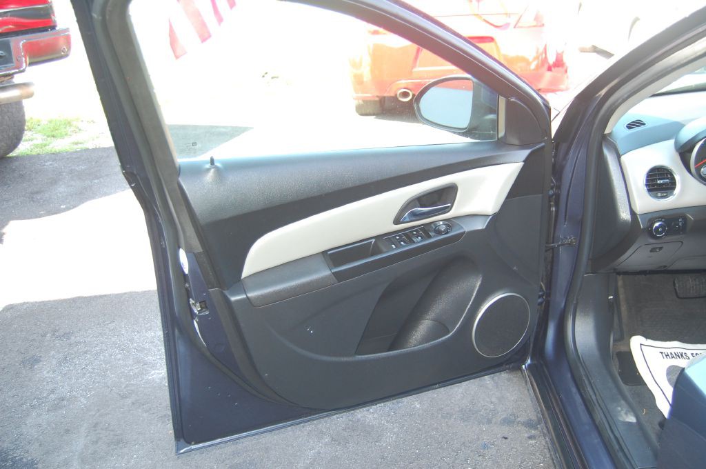 2013 Chevrolet Cruze Image 7