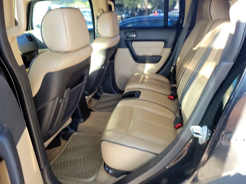 2007 HUMMER H3 Image 6