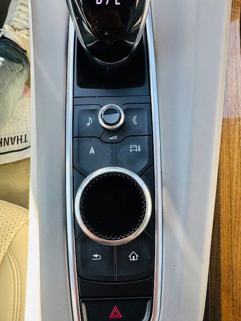 2021 Cadillac Escalade Image 18