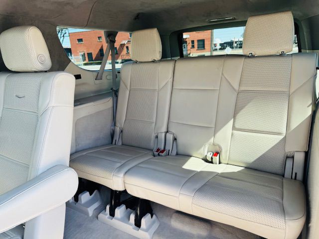 2021 Cadillac Escalade Image 22