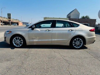 Image for 2019 Ford Fusion Se Hybrid ID: 6775317