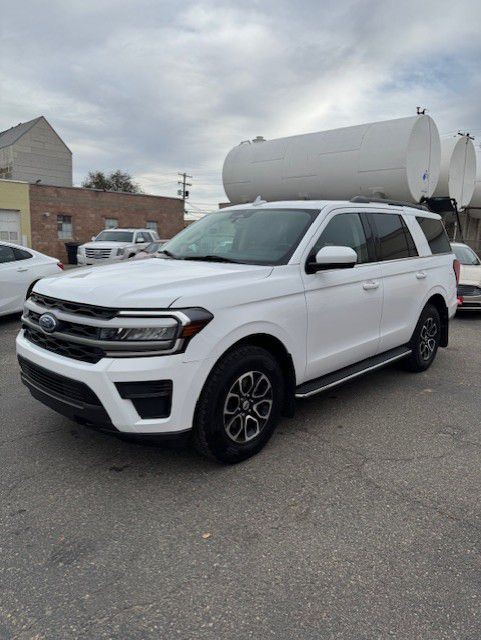 2023 Ford Expedition Image 3